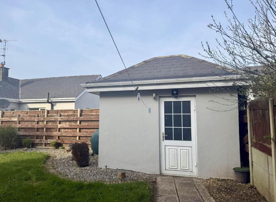 No. 2 Ford Haven, Kilmuckridge, Y25F978
