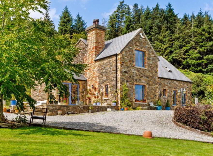 Temair House, Tara Hill, Ballymoney, Y25V447