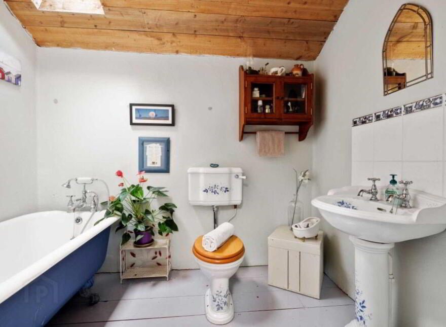 Temair House, Tara Hill, Ballymoney, Y25V447