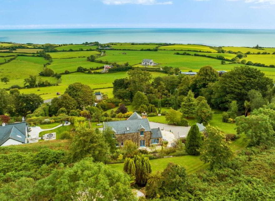 Temair House, Tara Hill, Ballymoney, Y25V447