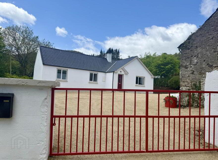 The Old Farmhouse, Shrule, Craanford, Y25D894