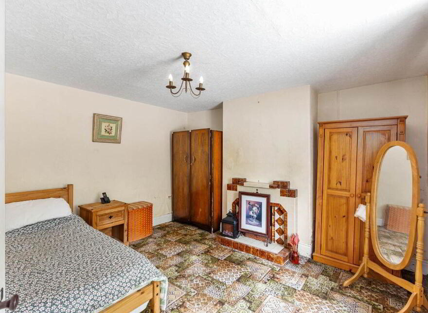 No. 2 Main Street, Carnew, Y14T9P0