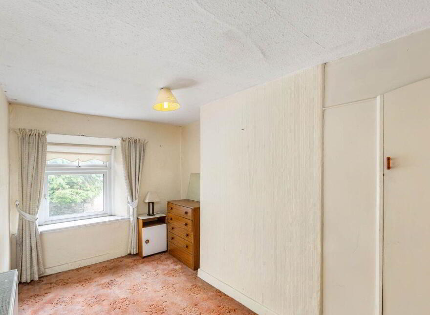 No. 2 Main Street, Carnew, Y14T9P0