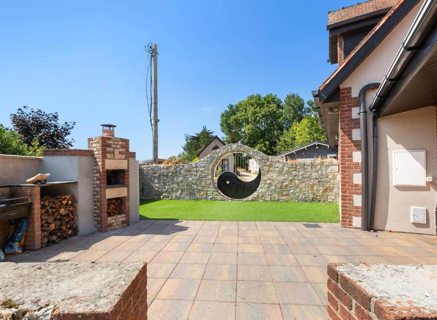 The Rocks, Kilmyshall, Bunclody, Millroad, Y21Y803