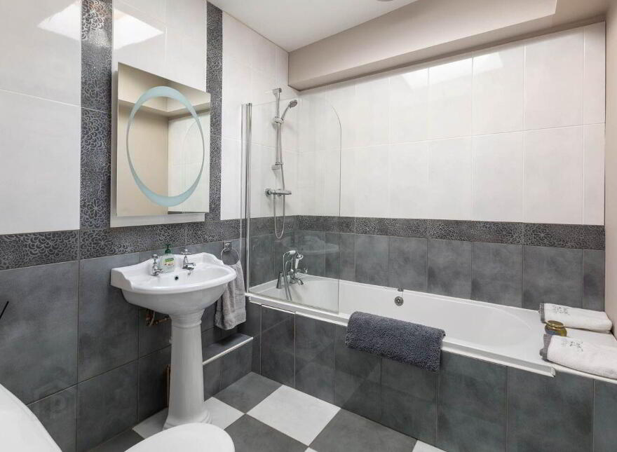 Hawthorn Lodge, Pallas Lower, Kilanerin, Y25R8P2