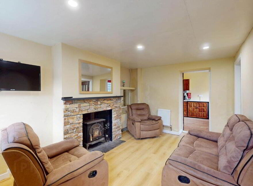 No. 9 Main Street, Coolgreany, Scarnagh, Y25D430