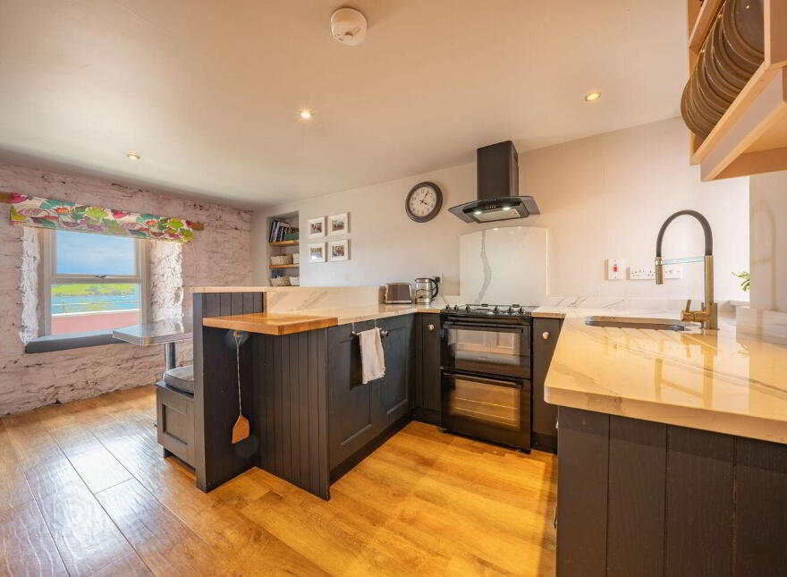 2 Scilly Hill, Scilly, Kinsale, P17XD57
