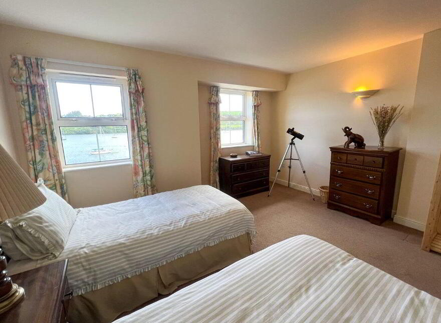 2 Viking Wharf, Worlds End, Kinsale, P17X248