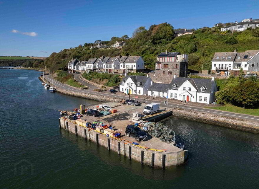 2 Viking Wharf, Worlds End, Kinsale, P17X248