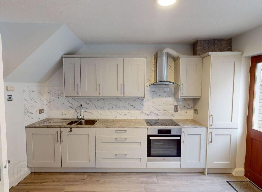 21 Bellevue Court, Old Youghal Road, Dillons Cross, T23T8X9