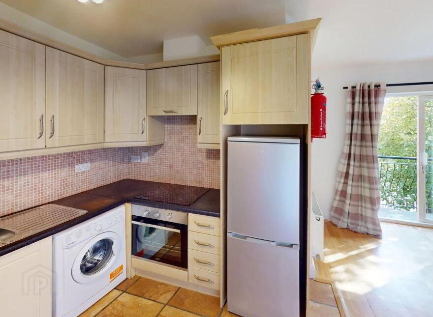 Apartment 12 The Mews The Oaks, Classes Lake, Ballincollig, P31E825