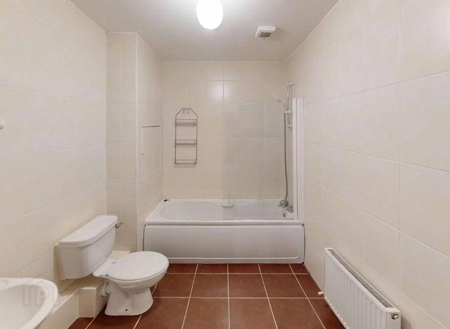 Apartment 12 The Mews The Oaks, Classes Lake, Ballincollig, P31E825