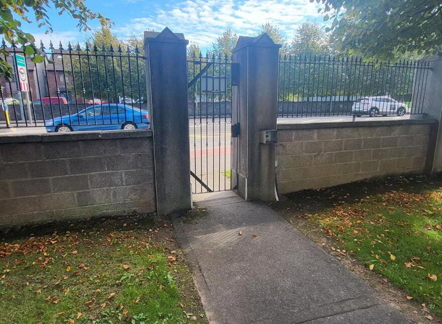 Apartment 12 The Mews The Oaks, Classes Lake, Ballincollig, P31E825
