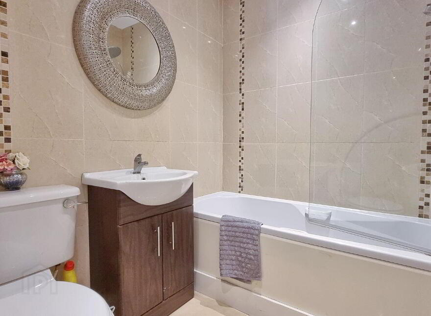 28 Ellensborough Lodge, Kiltipper, D24RE54