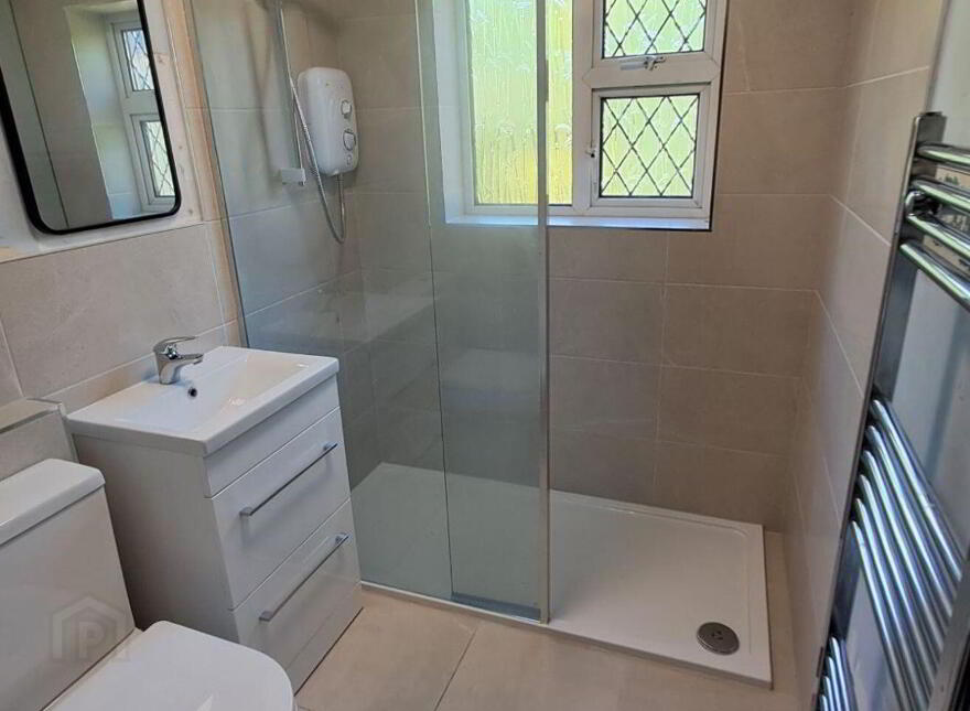 Carrignafoy Avenue, Carrignafoy, Cobh, P24D544