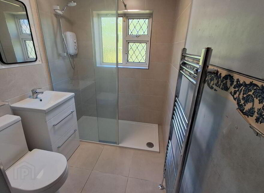 Carrignafoy Avenue, Carrignafoy, Cobh, P24D544