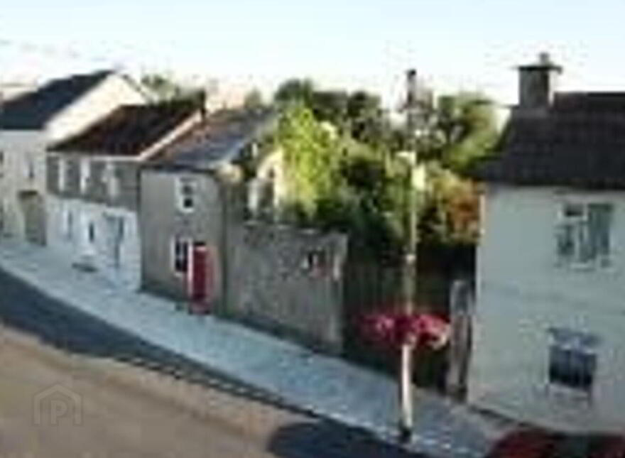 Main Street, Tulla, V95HH01