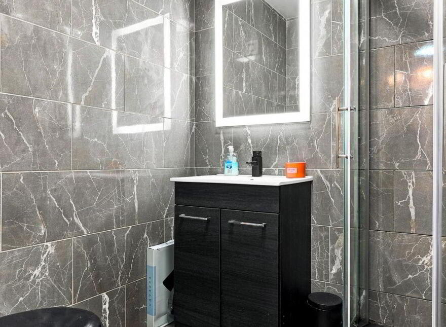 Apt 4 Block, A Lansdowne Valley Apartments, Slievebloom Road, Drimnagh, Drimnagh, D12AE2V