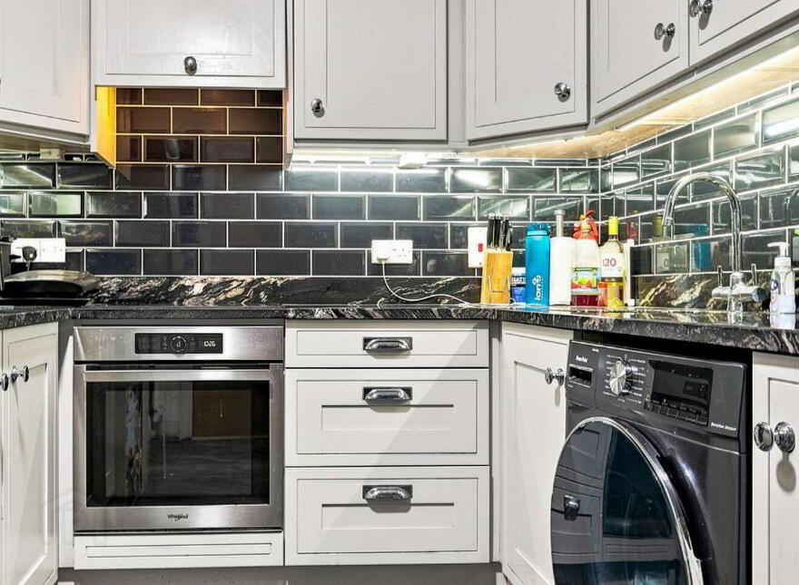 Apt 4 Block, A Lansdowne Valley Apartments, Slievebloom Road, Drimnagh, Drimnagh, D12AE2V