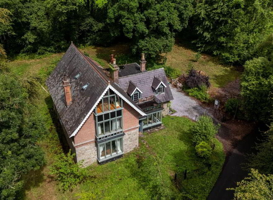 Lords Avenue, Lough Rinn, Mohill, N41VX44