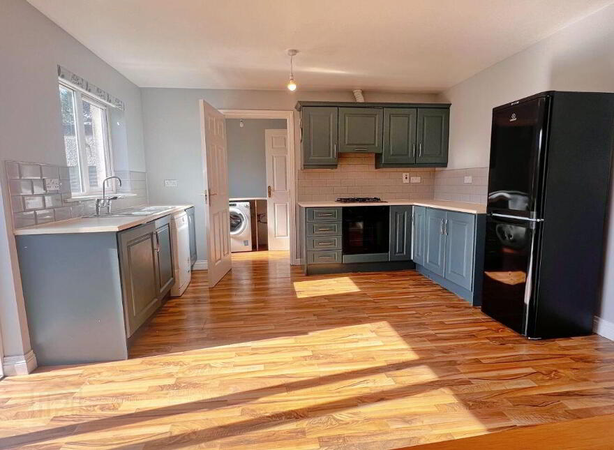 42 Dun Esker, Ballinasloe, H53E985