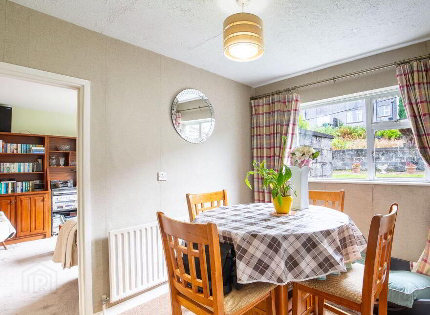 8 Woodlands Green, Renmore, H91PXD7