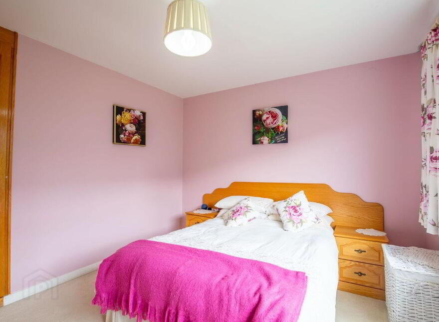 8 Woodlands Green, Renmore, H91PXD7