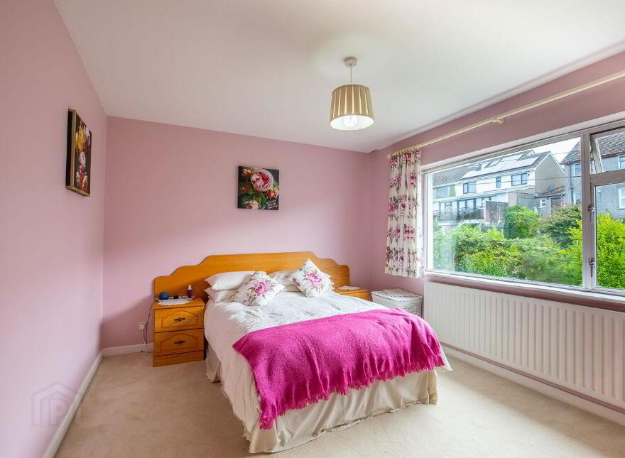 8 Woodlands Green, Renmore, H91PXD7