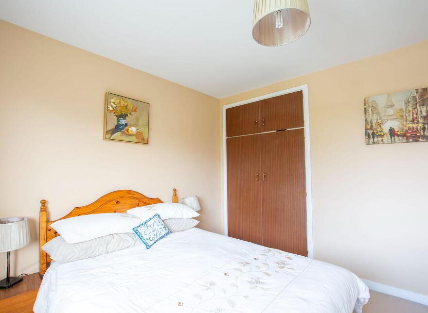 8 Woodlands Green, Renmore, H91PXD7
