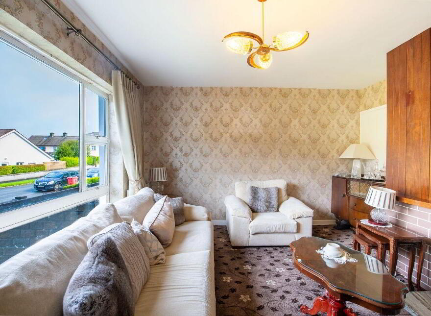 8 Woodlands Green, Renmore, H91PXD7