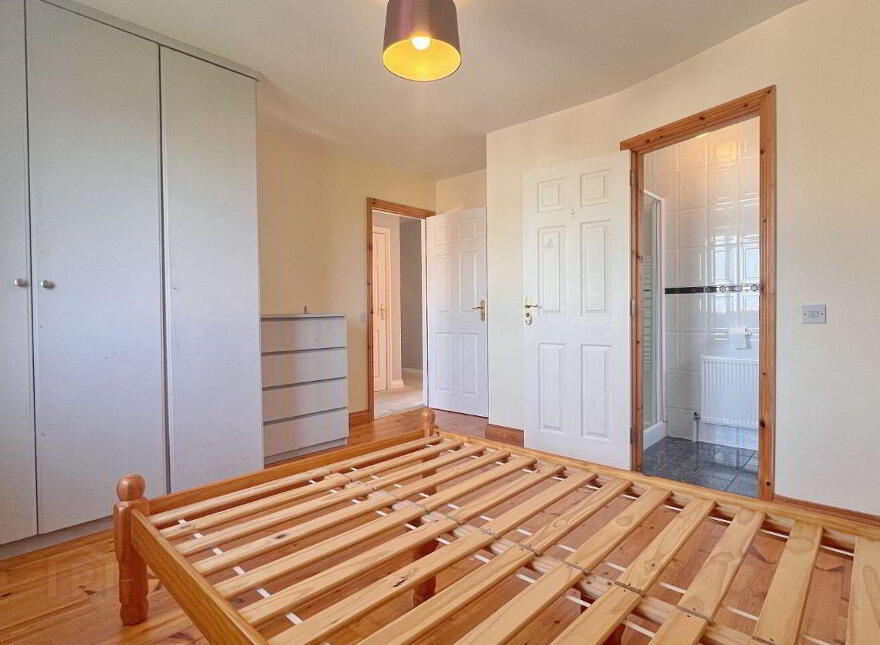 42 Dun Esker, Ballinasloe, H53E985