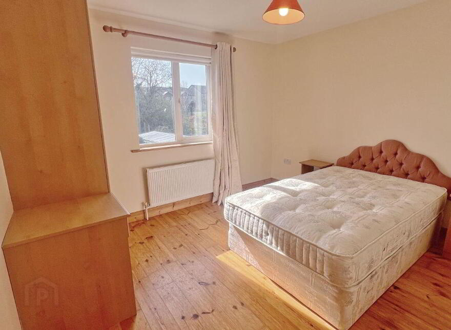 42 Dun Esker, Ballinasloe, H53E985