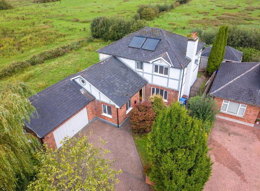 12 Sarsfield Drive, Ballinasloe, H53FY93