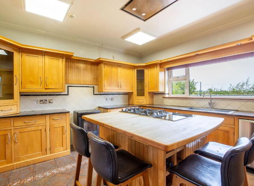 12 Sarsfield Drive, Ballinasloe, H53FY93