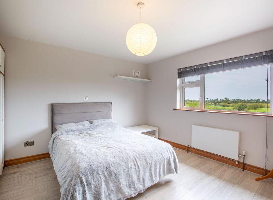 12 Sarsfield Drive, Ballinasloe, H53FY93