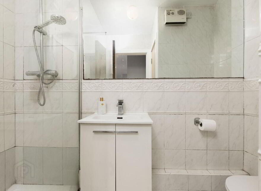 Apartment 6 Hybla Court, Blackhorse Ave, Dublin 7, D07NT27