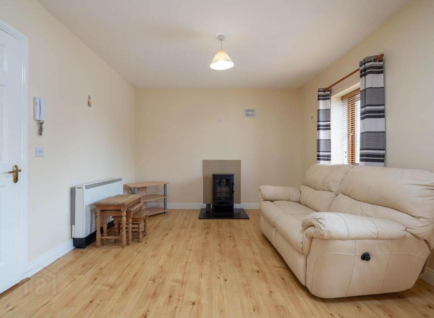 Apt 2, Castle Yard, Ferns, Y21T2F5