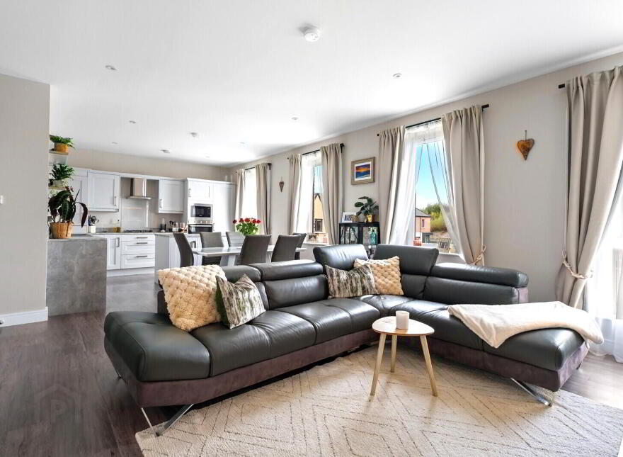 32 Little Enler Crescent, Comber, Newtownards, BT23 5US