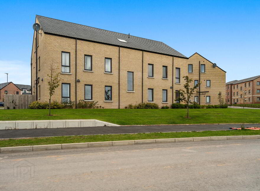 32 Little Enler Crescent, Comber, Newtownards, BT23 5US