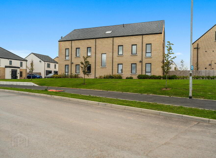 32 Little Enler Crescent, Comber, Newtownards, BT23 5US