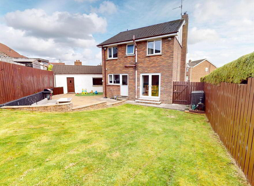 23 Knightsbridge, Lisburn, BT28 3DG