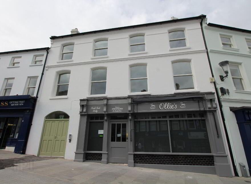 Apartment 2 3D Market Place, Carrickfergus, BT38 7AW