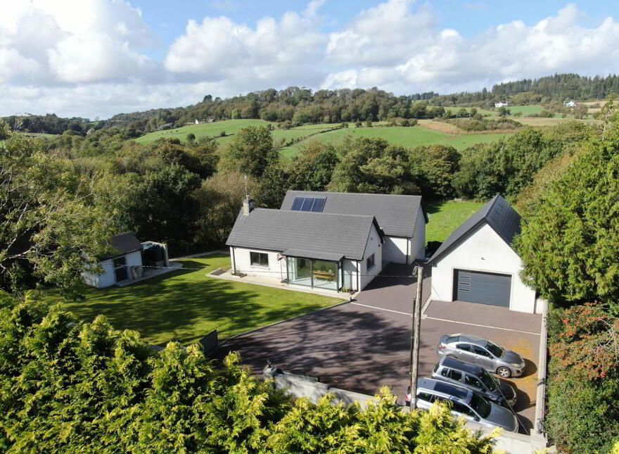 Lackenalooha, Clonakilty, P85DH64