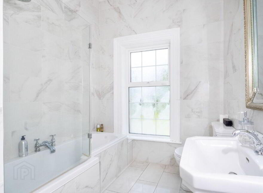 Castlepark House, Clogharevaun, Carrowkeel, H65K003