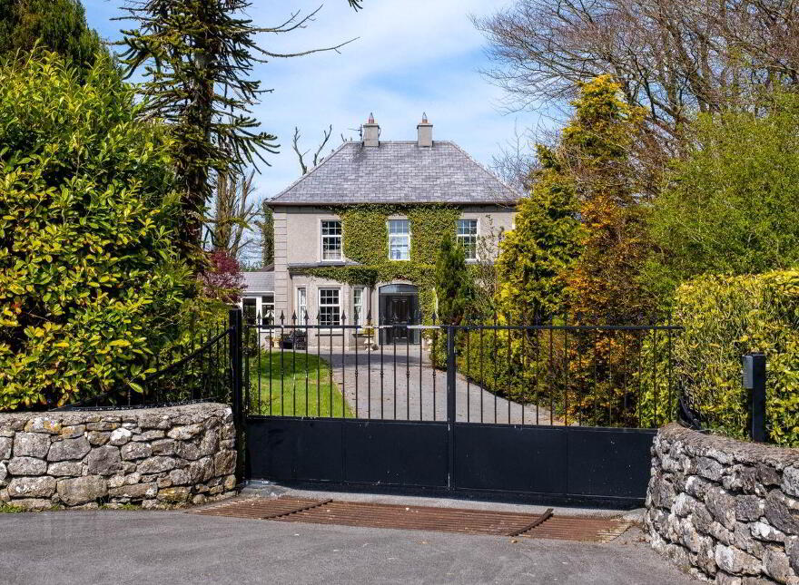 Castlepark House, Clogharevaun, Carrowkeel, H65K003