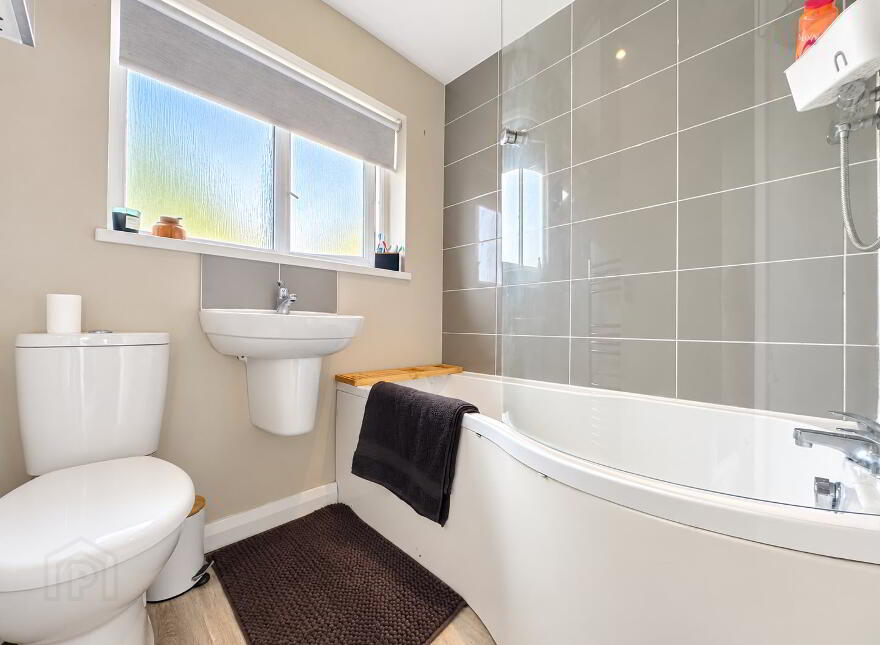 2 Cedar Park, Carrickfergus, BT38 8DU