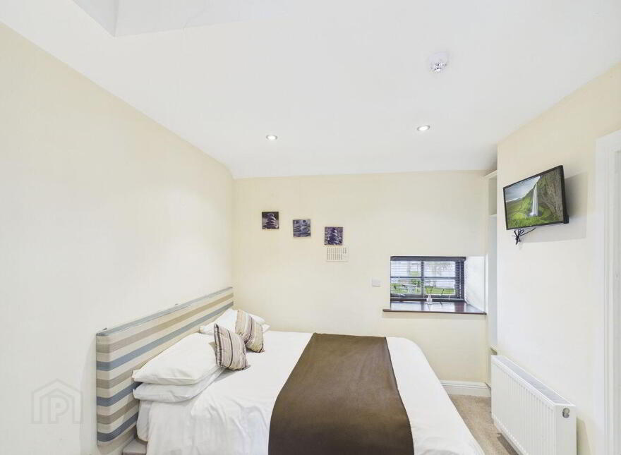 Lough Derg House, Dromineer, Dromineer, E45K284