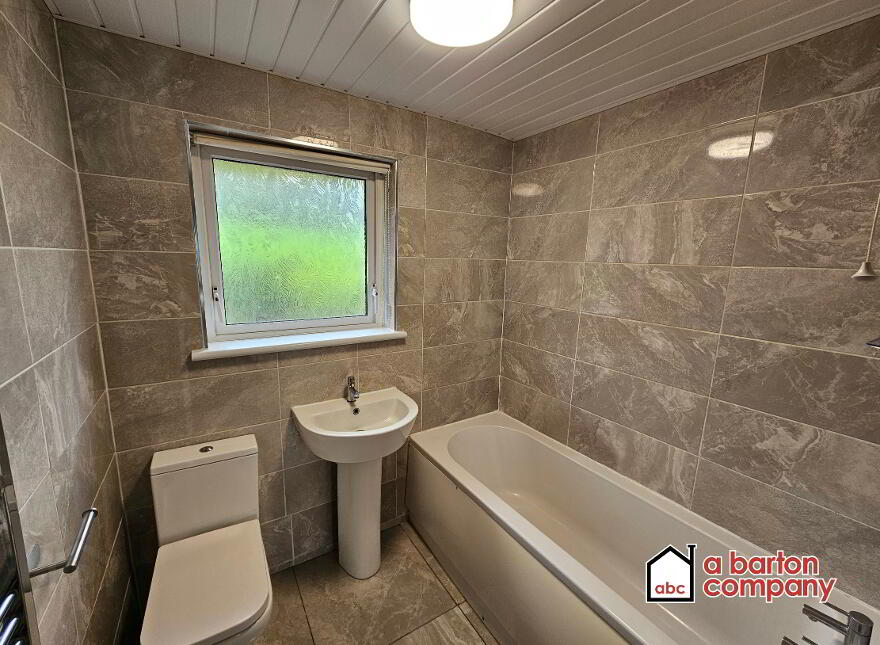 31 O'Neill Road, Rathcoole, Newtownabbey, BT36 6BZ