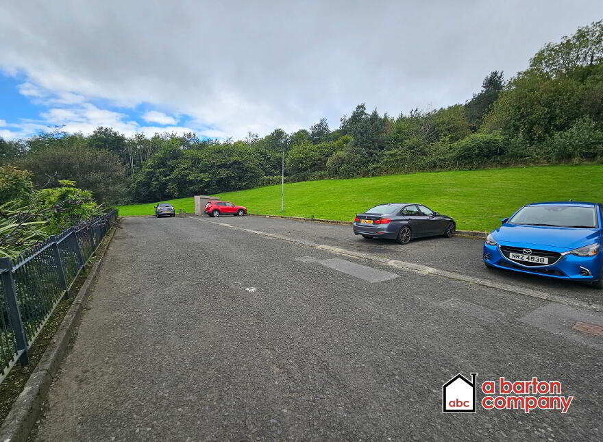 31 O'Neill Road, Rathcoole, Newtownabbey, BT36 6BZ
