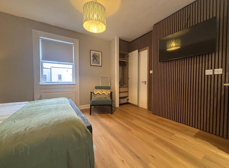 Apt 5, 31 Wellington Park, Belfast, BT9 6DL